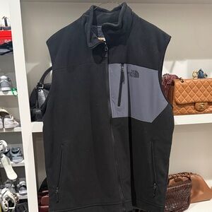 The North Face Men's Black and Charcoal Vest